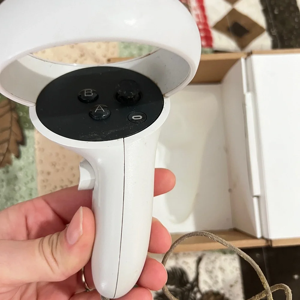 Oculus Quest 2 Right controller ((PARTS ONLY)) does NOT work!!